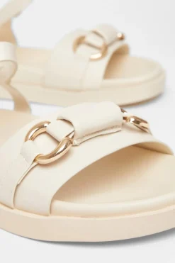 Quiz Sandals|Holiday Shoes><noscript><img width=
