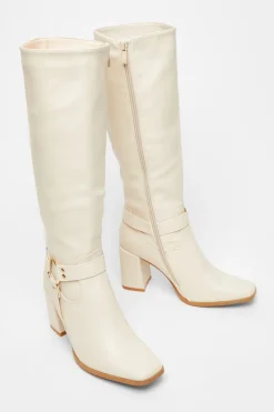 Quiz Boots><noscript><img width=