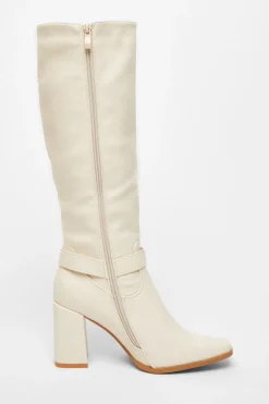 Quiz Boots><noscript><img width=