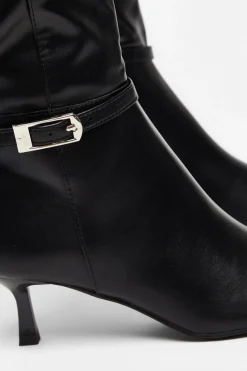 Quiz Boots><noscript><img width=