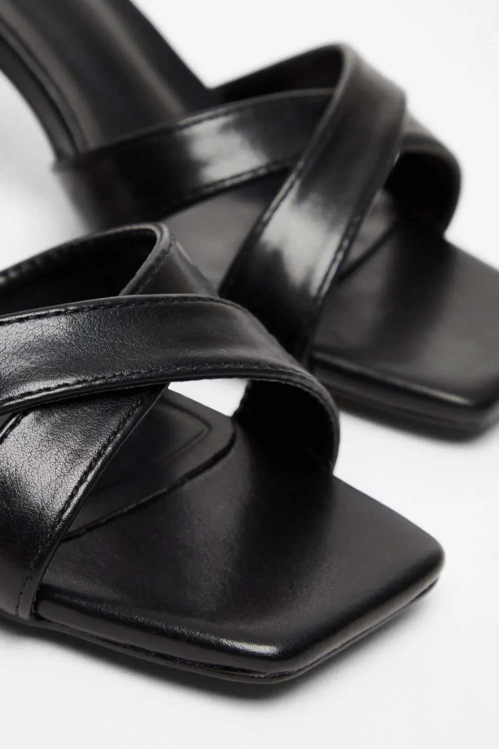Quiz Heels>Black Cross Strap Heeled Sandal