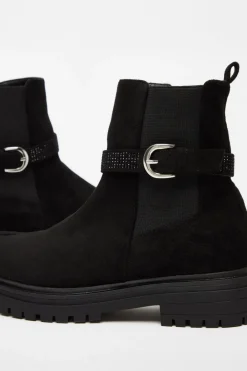 Quiz Flats|Boots><noscript><img width=