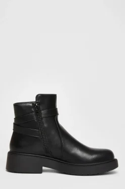 Quiz Boots><noscript><img width=