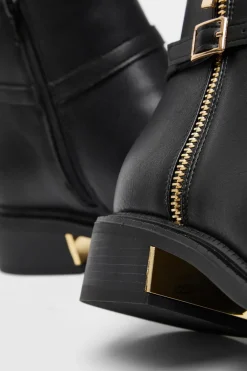 Quiz Boots><noscript><img width=