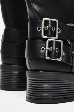 Quiz Boots><noscript><img width=