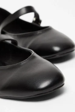 Quiz Pumps|Flats><noscript><img width=
