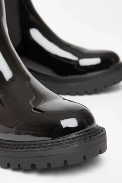 Quiz Boots><noscript><img width=