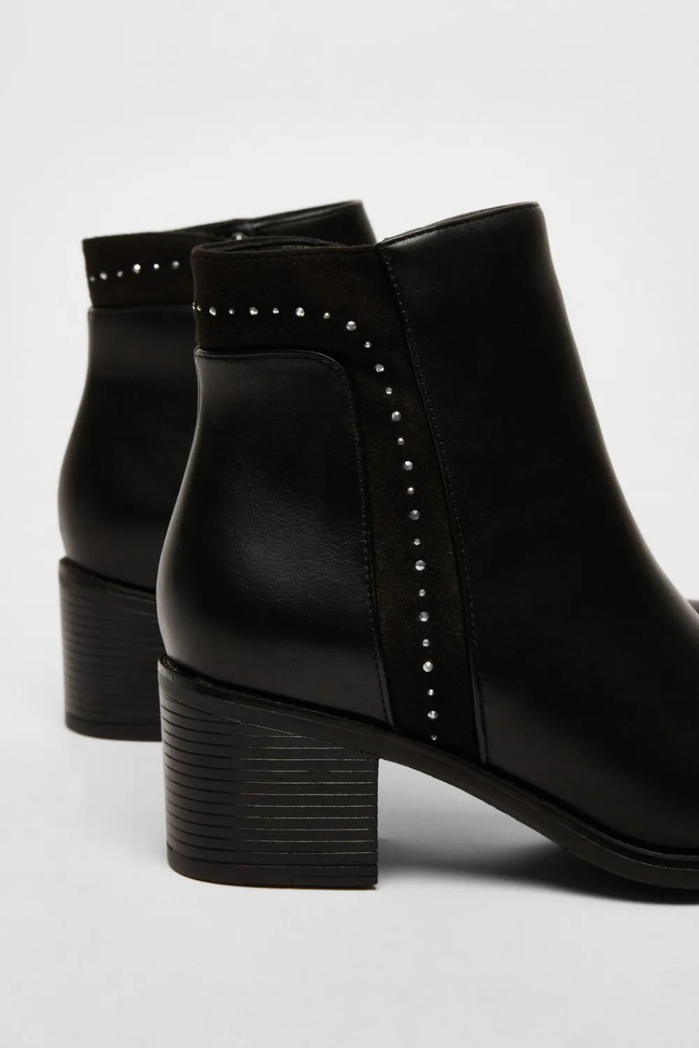 Quiz Boots>Black Faux Leather Embellished Ankle Boot