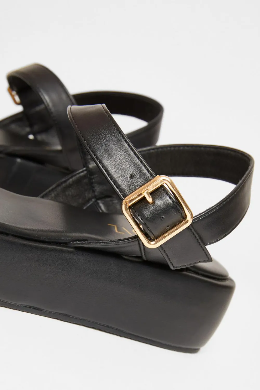 Quiz Sandals|Holiday Shoes>Faux Leather Flatform Sandals