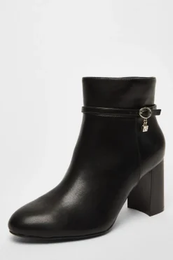 Quiz Boots>Black Faux Leather Heeled Ankle Boot
