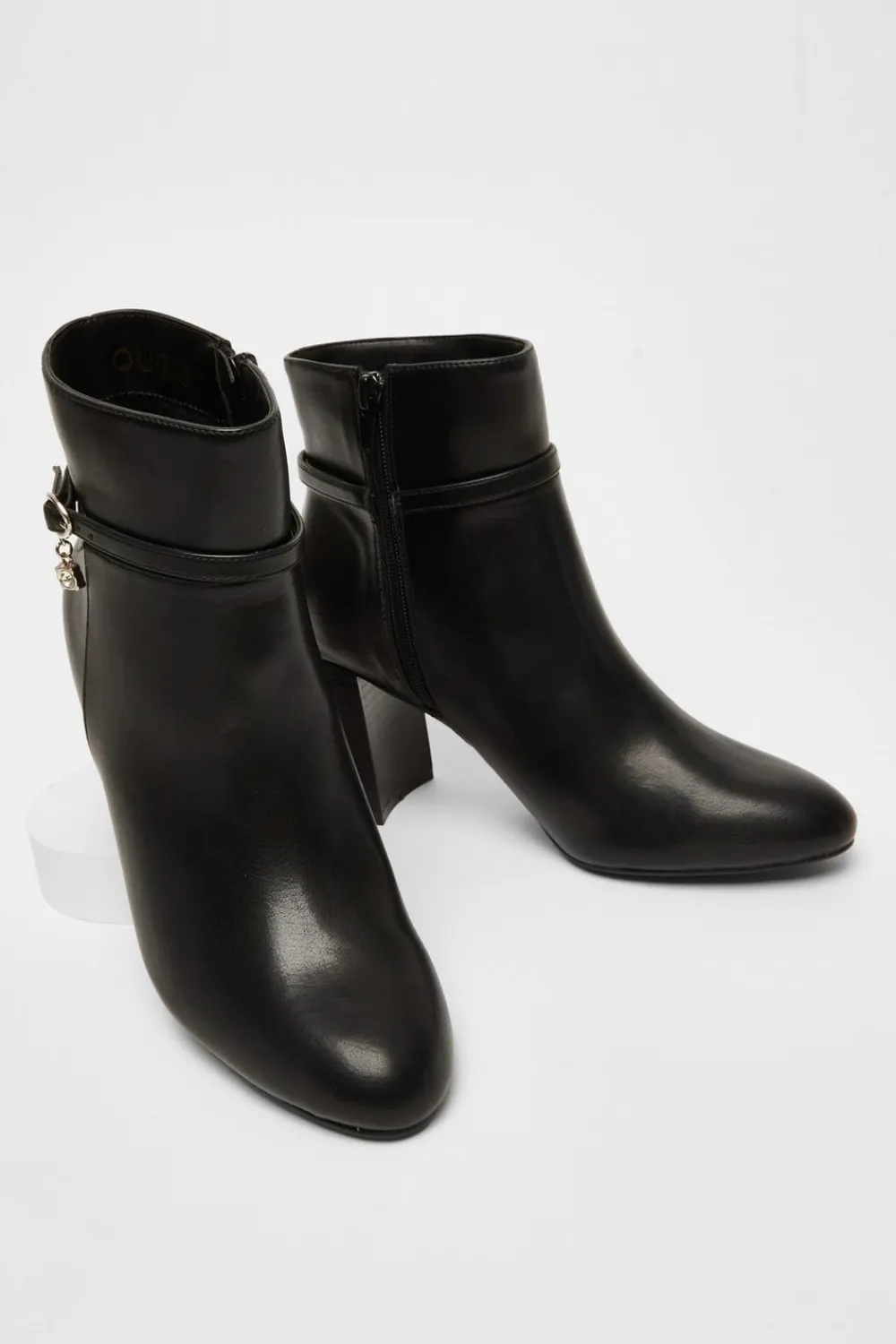 Quiz Boots>Black Faux Leather Heeled Ankle Boot