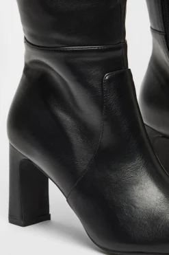 Quiz Boots><noscript><img width=