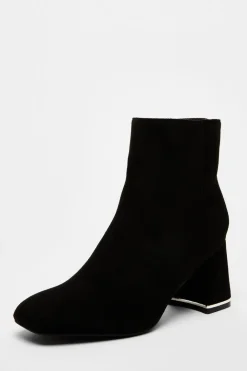 Quiz Boots>Black Faux Suede Ankle Boot