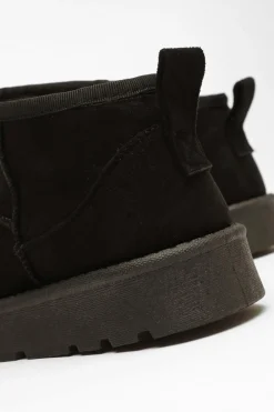 Quiz Boots><noscript><img width=