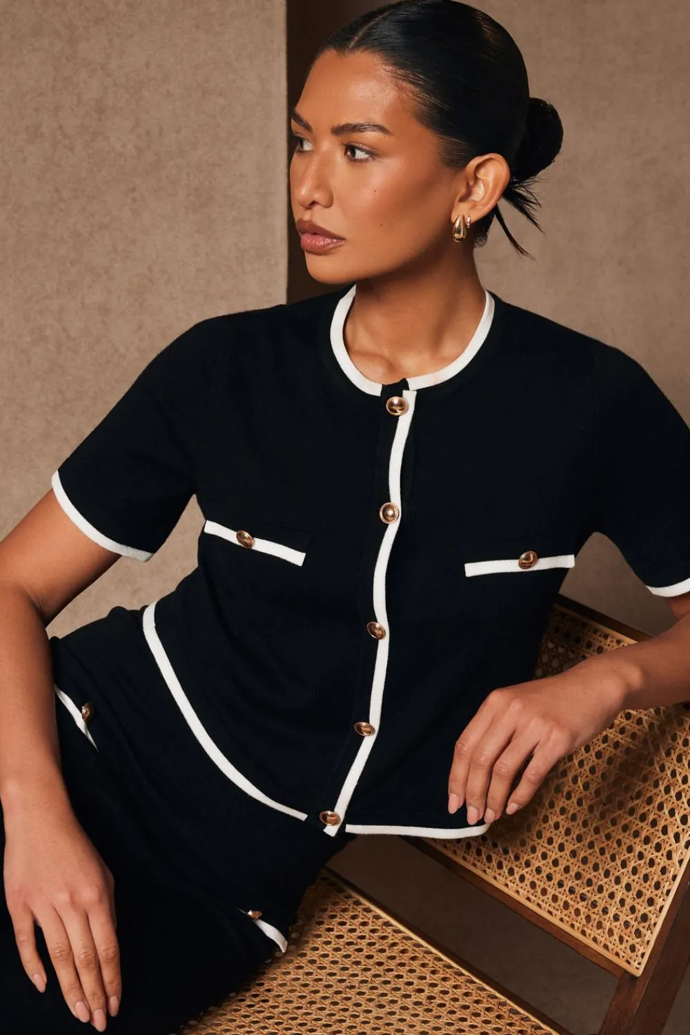Quiz Day Tops|Crop Tops>Black Knit Contrast Top