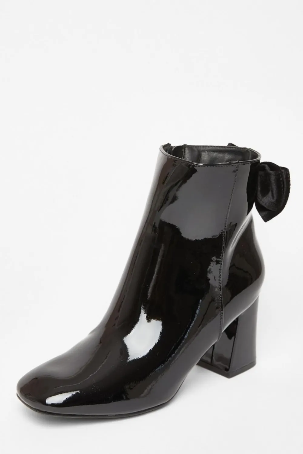 Quiz Boots>Black Patent Bow Back Ankle Boot