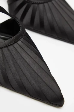 Quiz Heels><noscript><img width=