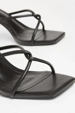 Quiz Holiday Shoes|Heels><noscript><img width=