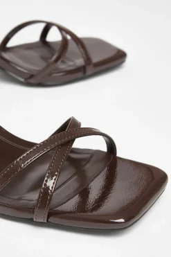 Quiz Heels><noscript><img width=