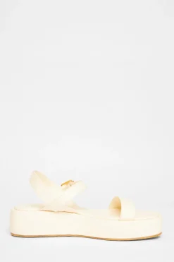 Quiz Sandals|Holiday Shoes><noscript><img width=