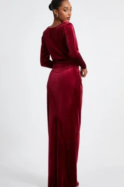 Quiz Trending: Red|Wedding Guest Dresses><noscript><img width=