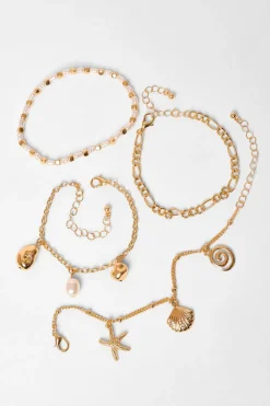 Quiz Jewellery|Holiday Accessories>Gold Charm Bracelet