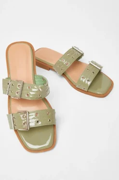 Quiz Sandals|Holiday Shoes><noscript><img width=