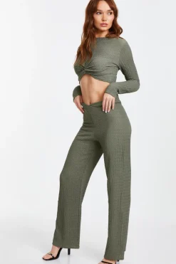 Quiz Day Tops|Crop Tops><noscript><img width=