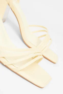 Quiz Holiday Shoes|Heels><noscript><img width=