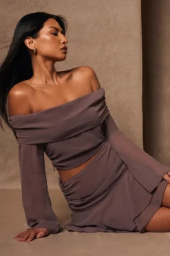 Quiz Going Out Tops|Crop Tops>Mocha Chiffon Ruffle Crop Top