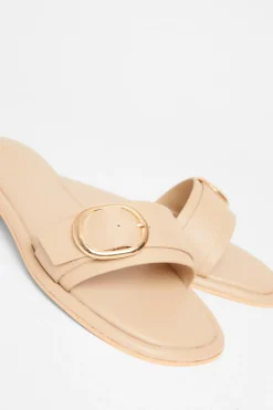 Quiz Sandals|Holiday Shoes><noscript><img width=