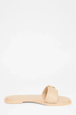 Quiz Sandals|Holiday Shoes><noscript><img width=