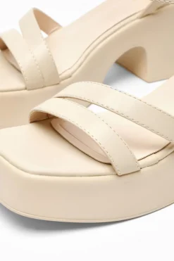 Quiz Sandals|Platforms><noscript><img width=