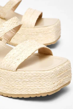 Quiz Wedges|Sandals><noscript><img width=