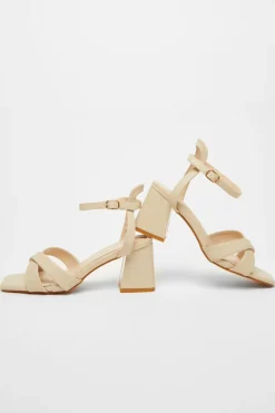 Quiz Heels><noscript><img width=