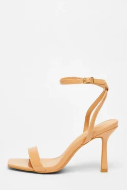 Quiz Sandals|Heels>Flared Heel Sandal