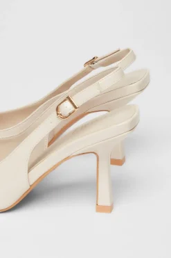 Quiz Heels|Day At The Races><noscript><img width=