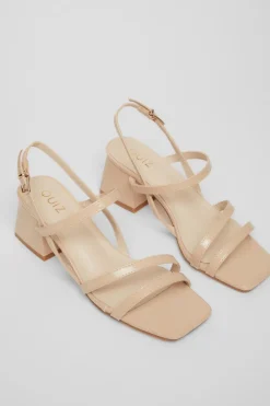 Quiz Sandals|Holiday Shoes><noscript><img width=