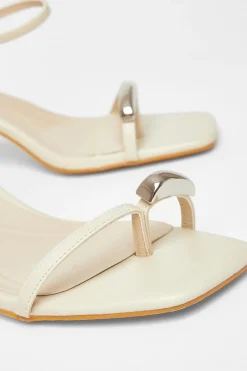 Quiz Heels><noscript><img width=
