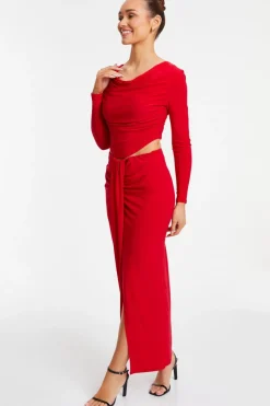 Quiz Trending: Red|Skirts><noscript><img width=