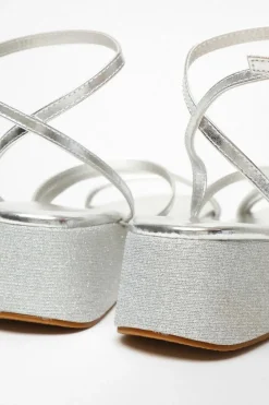 Quiz Sandals|Platforms><noscript><img width=