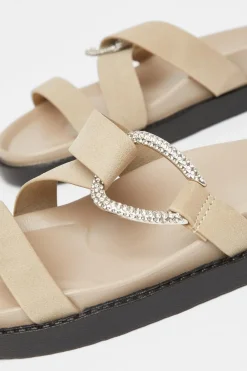 Quiz Sandals|Holiday Shoes><noscript><img width=