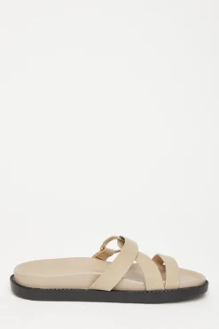 Quiz Sandals|Holiday Shoes><noscript><img width=