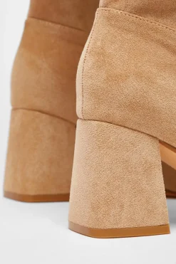 Quiz Heels|Boots><noscript><img width=