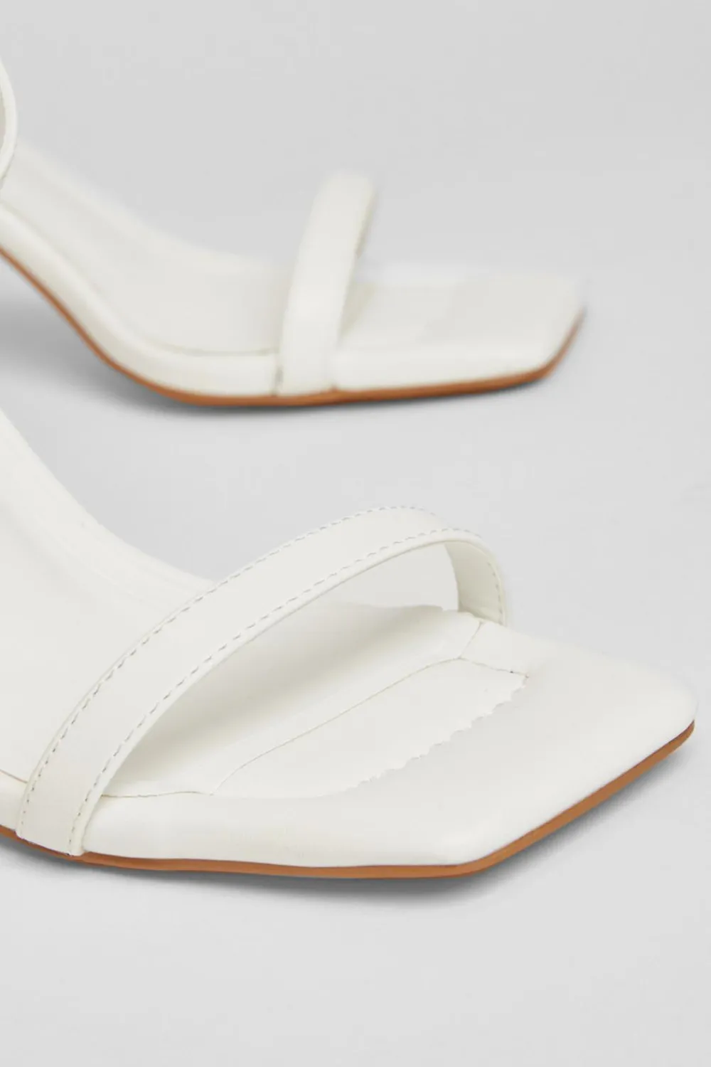 Quiz Heels>Barely There Block Heels