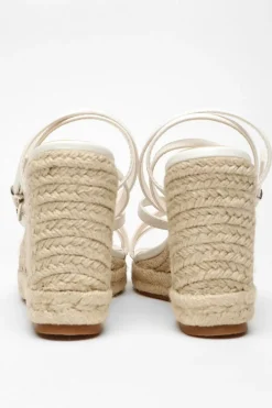 Quiz Wedges|Holiday Shoes><noscript><img width=