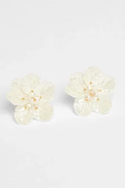 Quiz Jewellery|Earrings>White Floral Stud Earrings