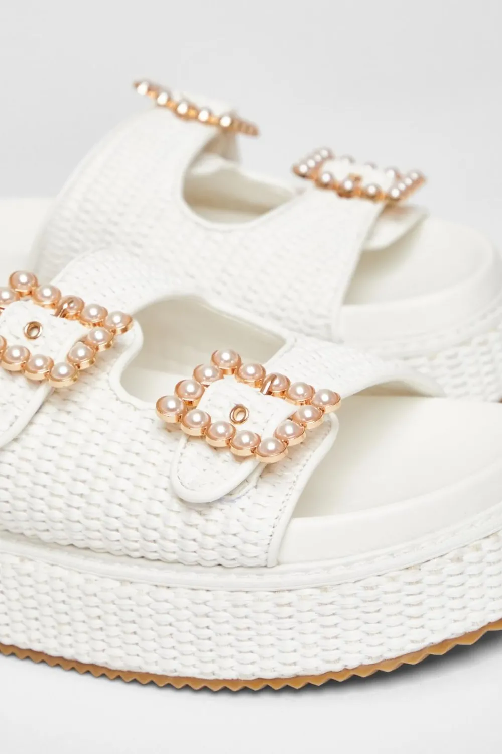 Quiz Sandals|Holiday Shoes>Pearl Buckle Flatform