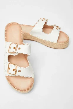 Quiz Sandals|Holiday Shoes><noscript><img width=