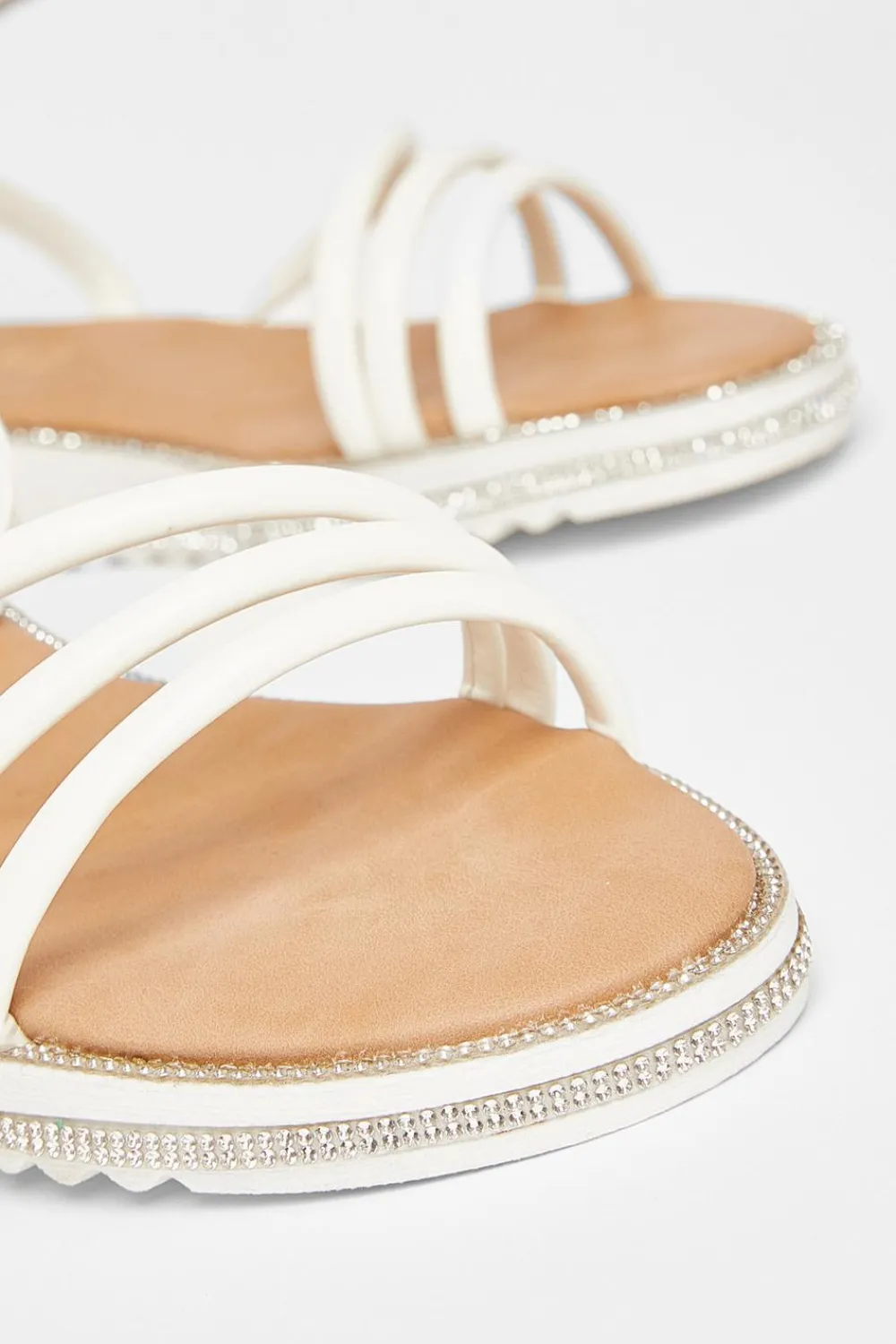 Quiz Sandals|Holiday Shoes>White Strappy Flat Sandals